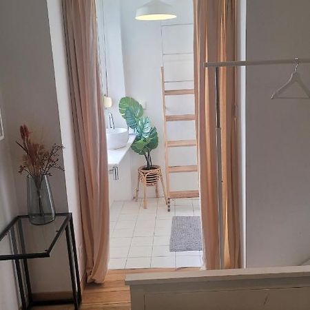 Tiny Suite With Private Bathroom - Bairro Alto Lisbon Exterior photo