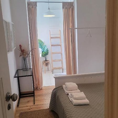 Tiny Suite With Private Bathroom - Bairro Alto Lisbon Exterior photo