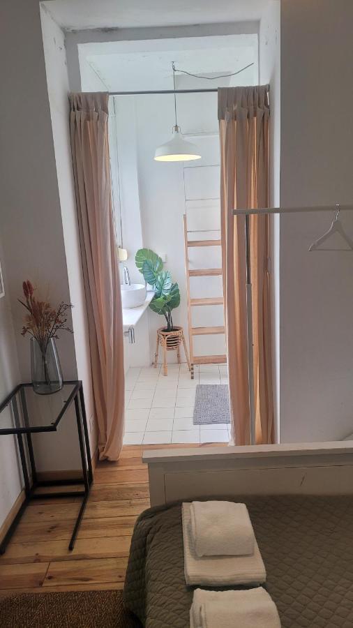 Tiny Suite With Private Bathroom - Bairro Alto Lisbon Exterior photo